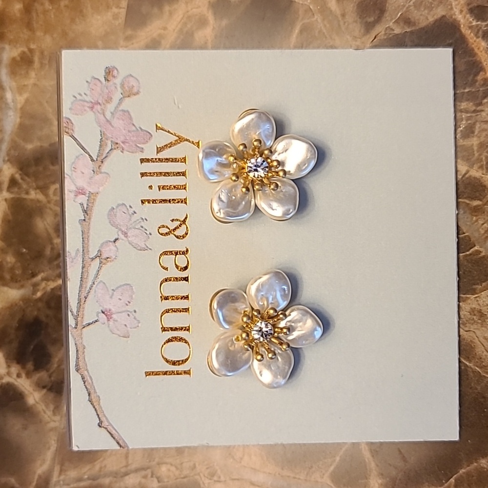 Nwt lonna and lilly flower earrings